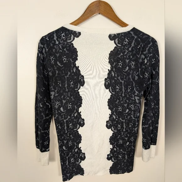 VINTAGE Nieman Marcus Rayon Black Lace Print & Ivory Knit Cardigan Sweater - Picture 5 of 7